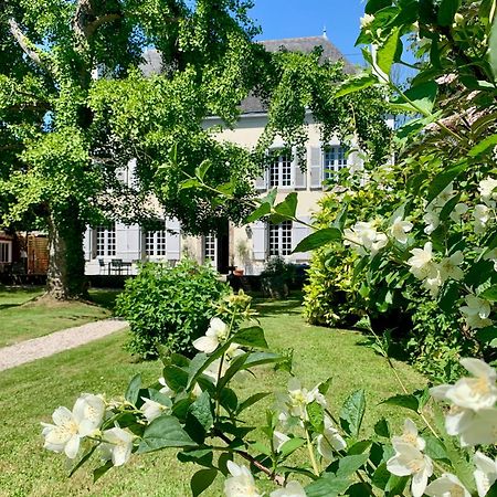 La Meffrais 1741 Manoir D'Hotes Aux Portes De Дінан Екстер'єр фото