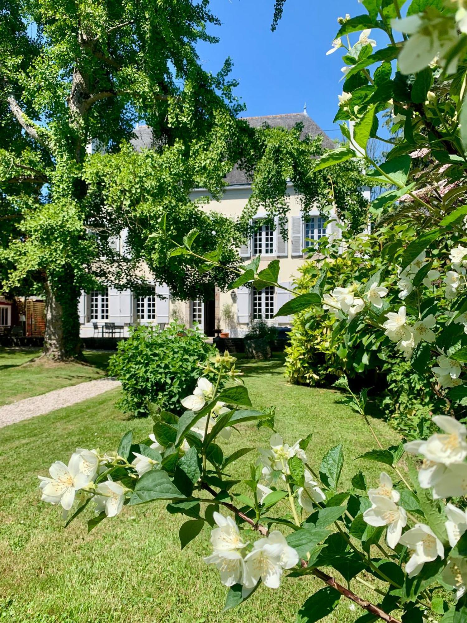 La Meffrais 1741 Manoir D'Hotes Aux Portes De Дінан Екстер'єр фото